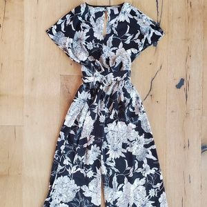 *SOLD* Black and Cream Flower Jumper